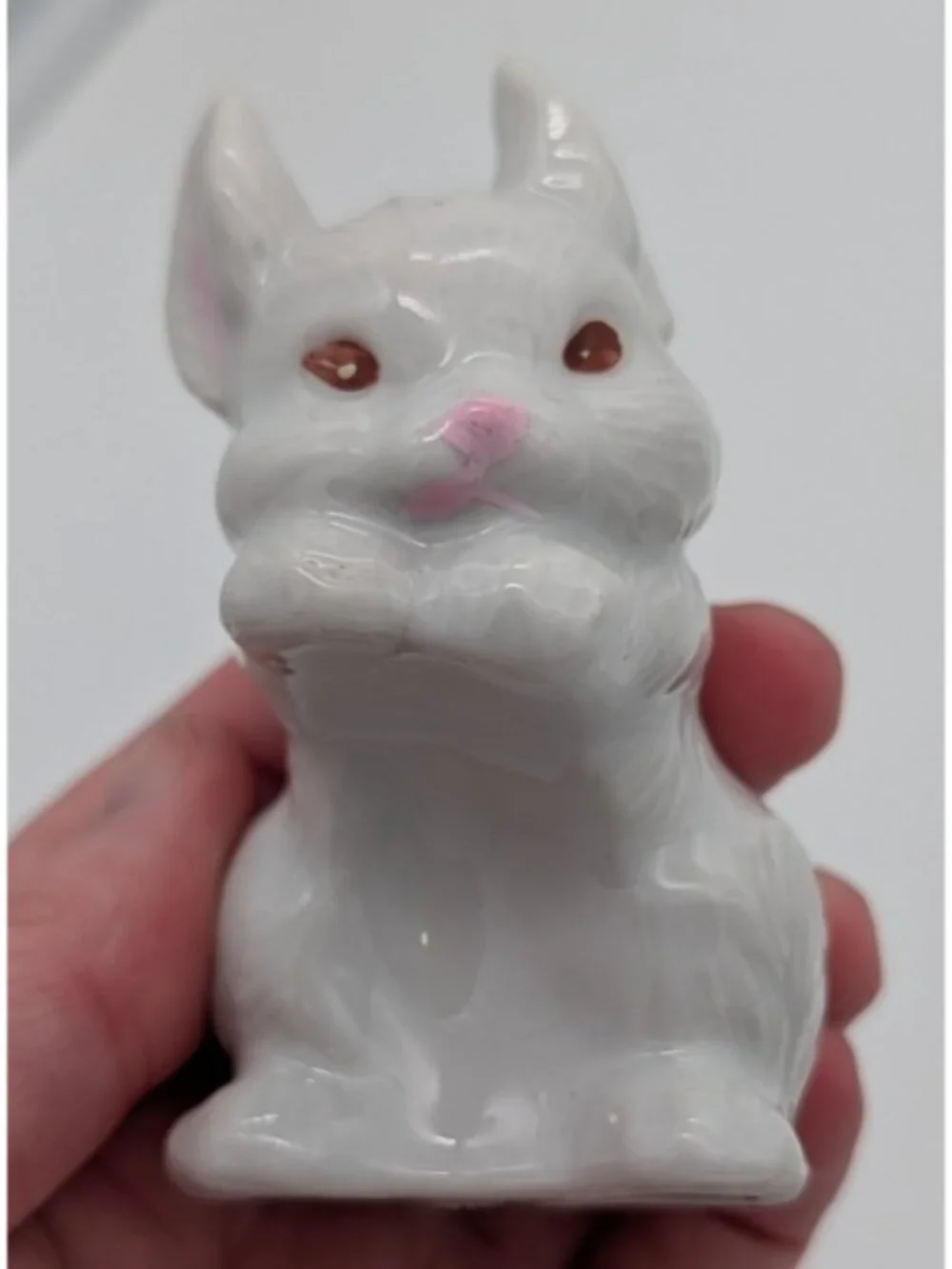 Vintage Enesco White Bunny Rabbit Salt & Pepper Shaker Set, CUTE Easter.
